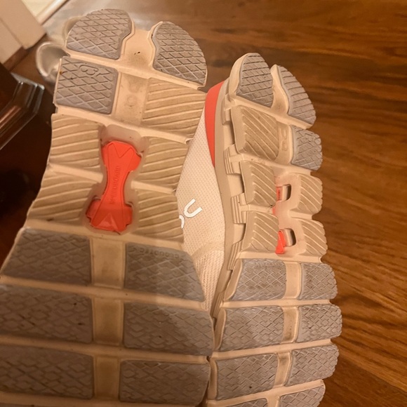 On Running Cream Athletic Shoes - Picture 7 of 9